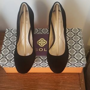 Isola Elaine Black Suede Pumps